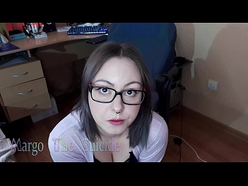 ❤️ Gabar Kacsan Oo Muraayad Leh Oo Kaamirada Si Qoto Dheer Ugu Nuugaysa Dildo ️ Galmo ❤
